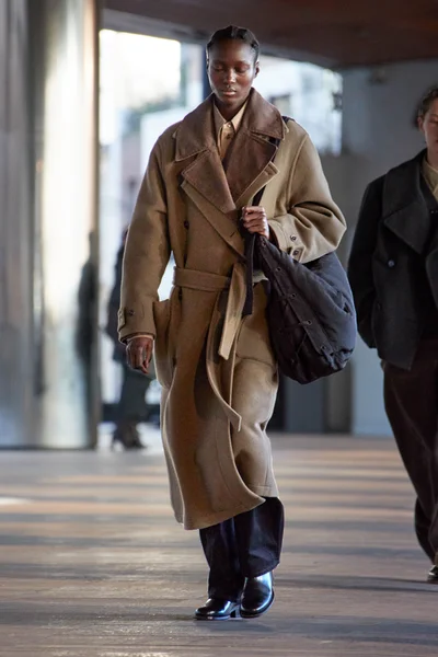 Look 9